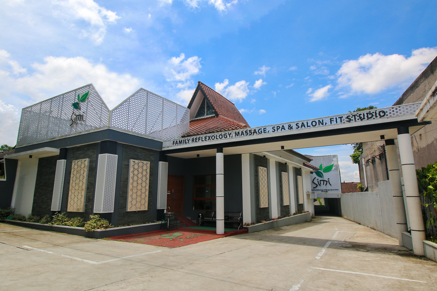 Jalan-jalan di Sukabumi? Jangan Lupa ke SIMI Reflexology!